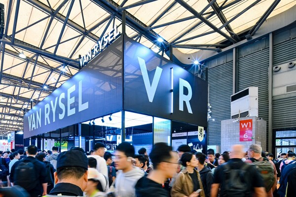 VAN RYSEL首次参展，引爆现场热度